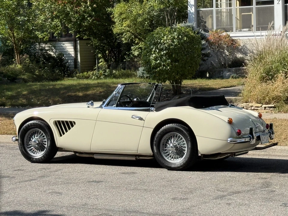 1967 Austin-Healey 3000 Mark III - Image 13 of 31