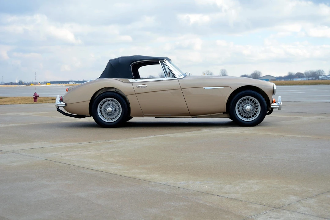 1967 Austin-Healey 3000 Mark III - Image 13 of 31