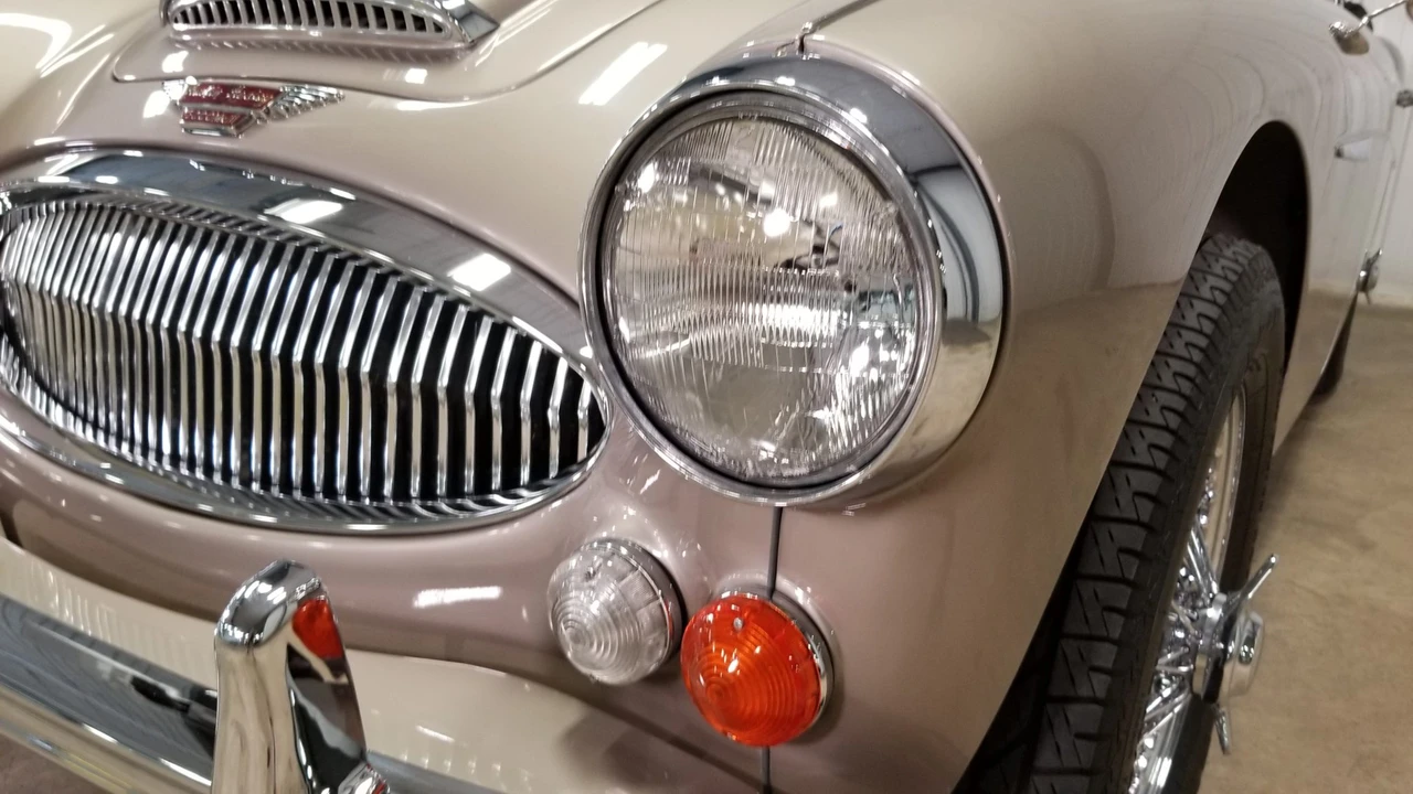 1967 Austin-Healey 3000 Mark III - Image 30 of 31