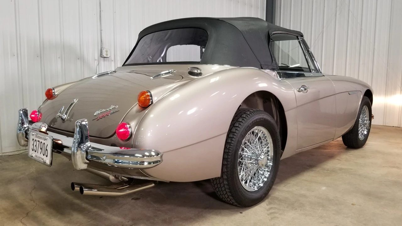 1967 Austin-Healey 3000 Mark III - Image 19 of 31