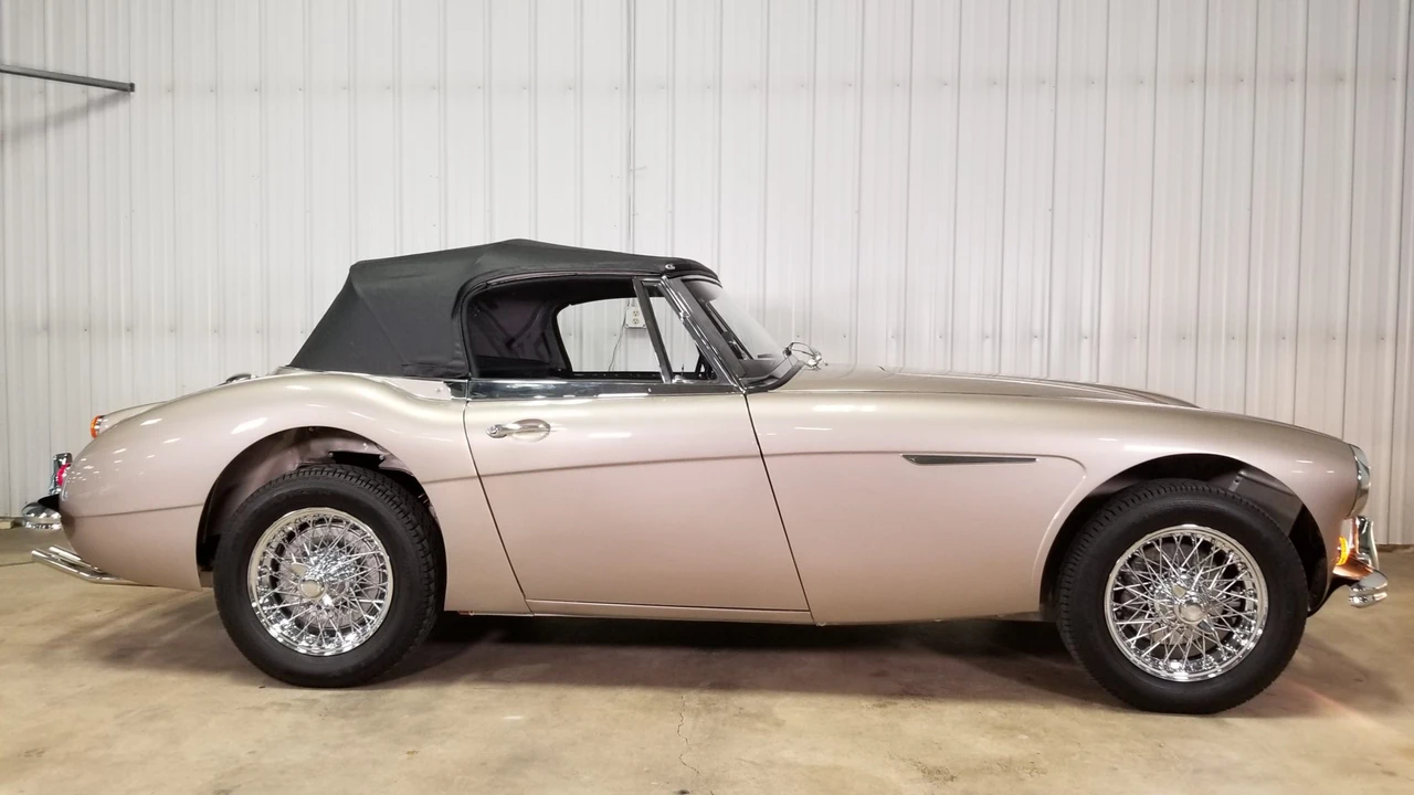 1967 Austin-Healey 3000 Mark III - Image 18 of 31