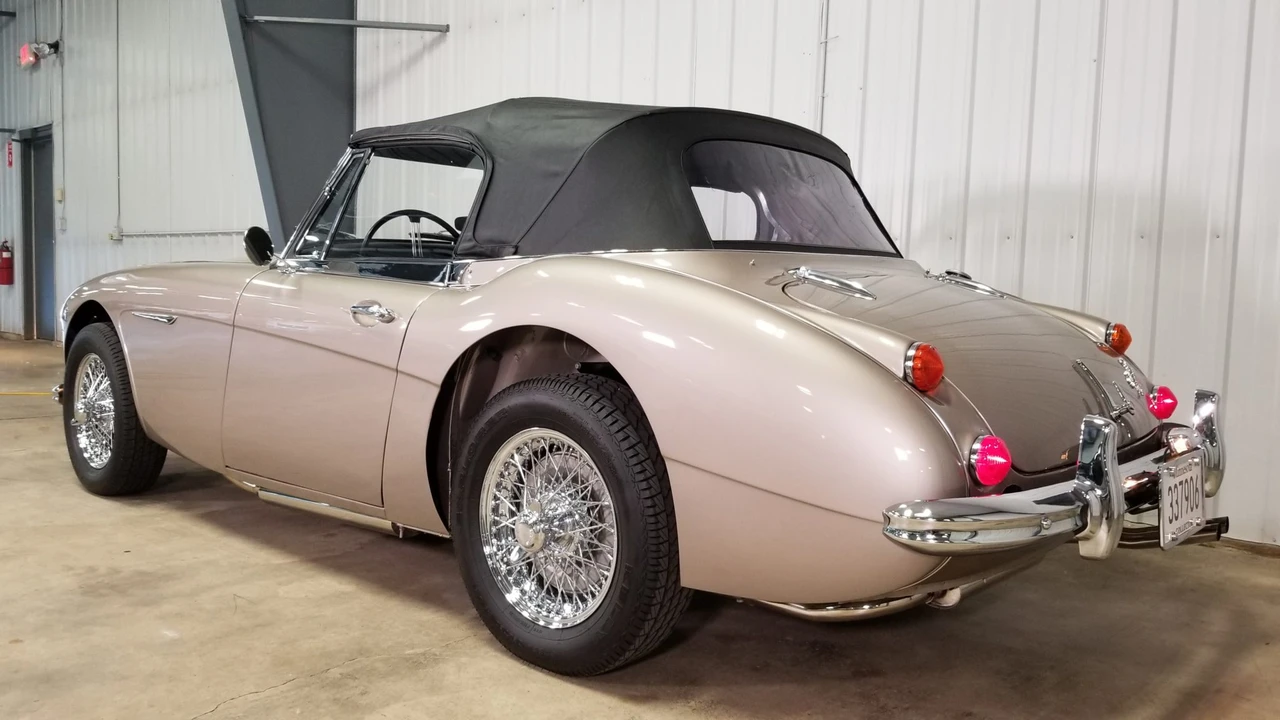1967 Austin-Healey 3000 Mark III - Image 20 of 31