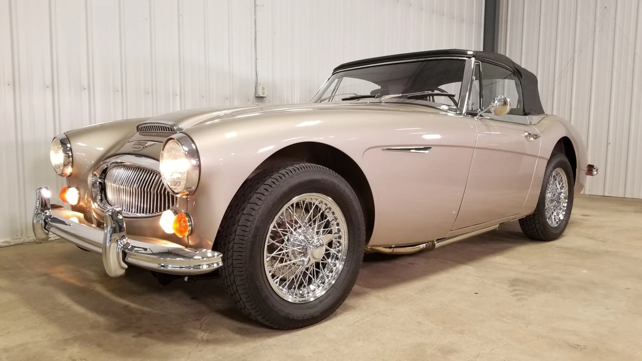 1967 Austin-Healey 3000 Mark III - Image 16 of 31