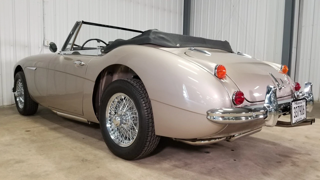 1967 Austin-Healey 3000 Mark III - Image 12 of 31