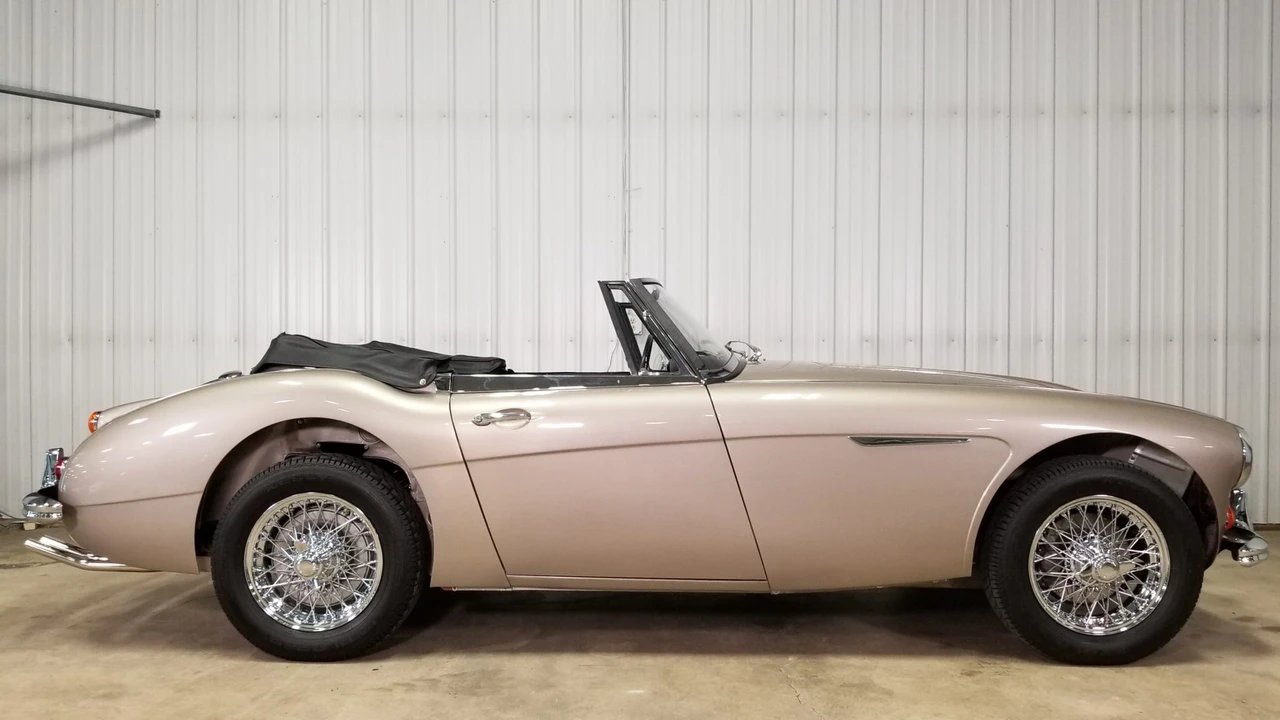 1967 Austin-Healey 3000 Mark III - Image 8 of 31
