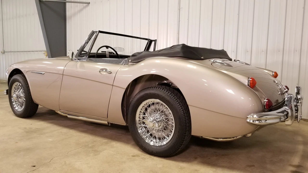 1967 Austin-Healey 3000 Mark III - Image 14 of 31