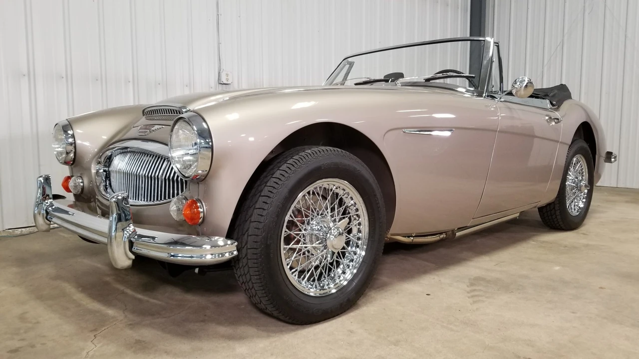 1967 Austin-Healey 3000 Mark III - Image 3 of 31