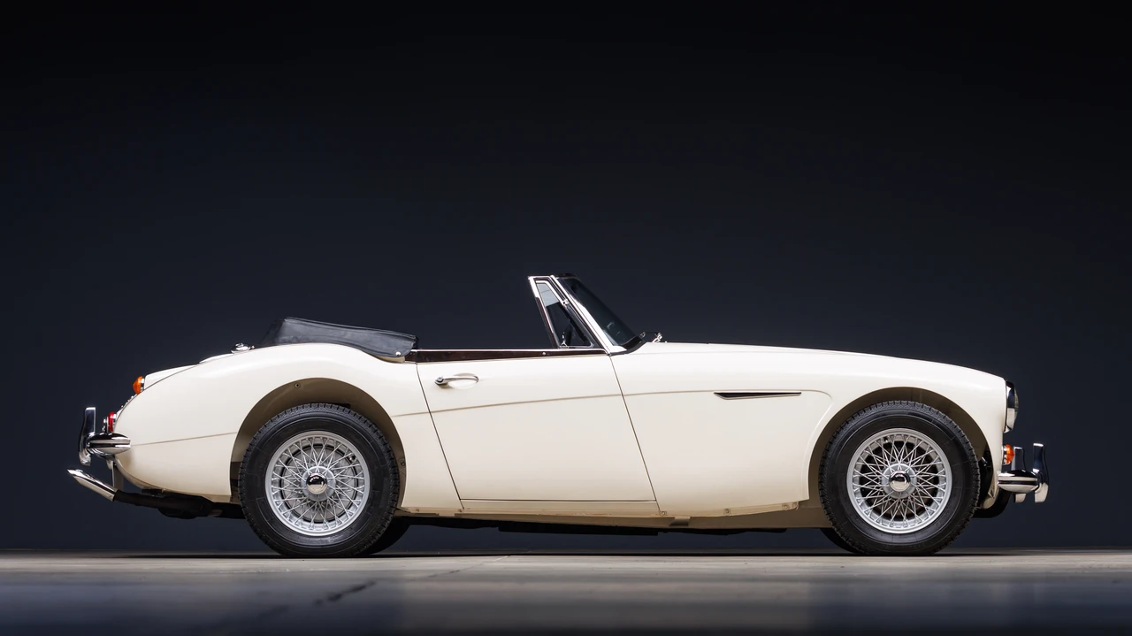 1967 Austin-Healey 3000 Mark III - Image 15 of 31