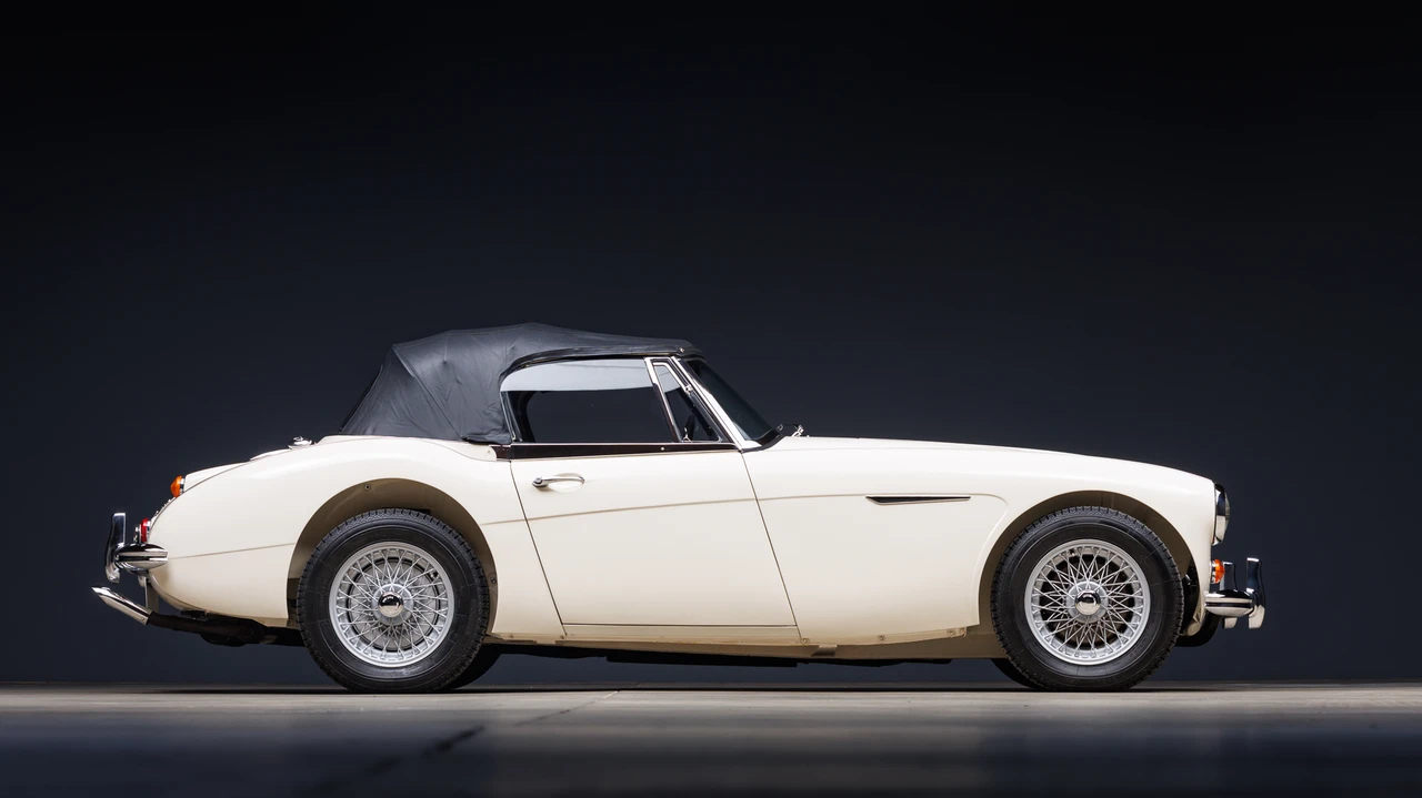 1967 Austin-Healey 3000 Mark III - Image 14 of 31