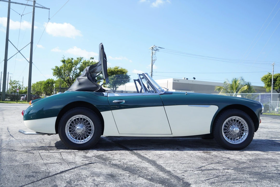 1967 Austin-Healey 3000 Mark III - Image 19 of 31