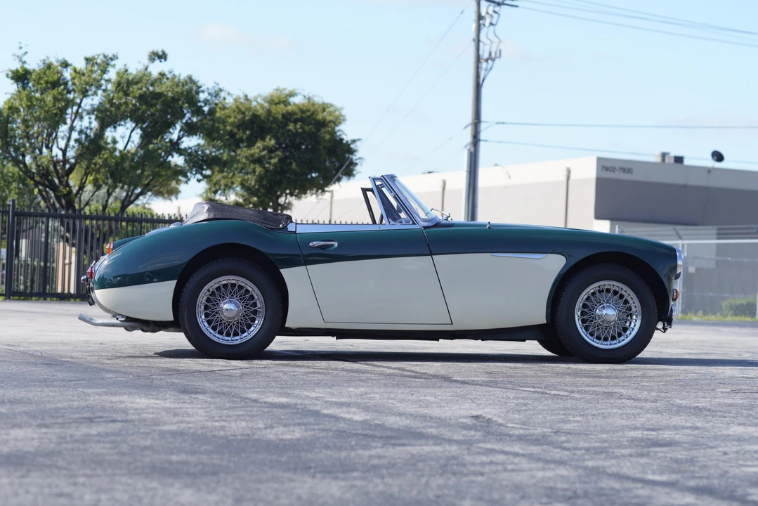 1967 Austin-Healey 3000 Mark III - Image 16 of 31