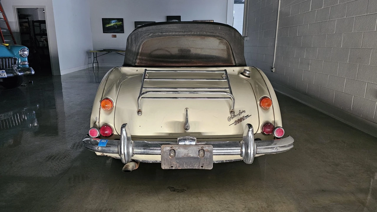 1967 Austin-Healey 3000 Mark III - Image 17 of 31
