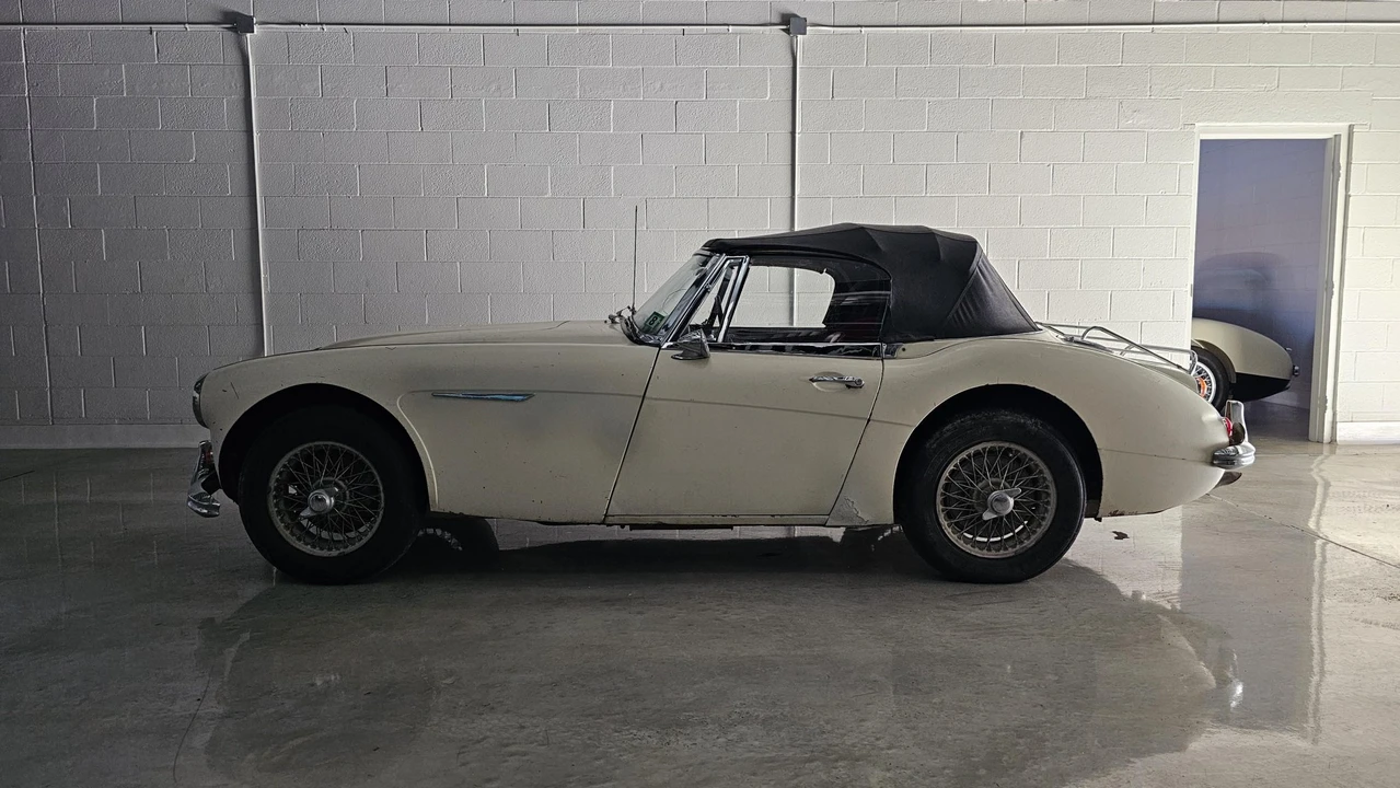 1967 Austin-Healey 3000 Mark III - Image 14 of 31