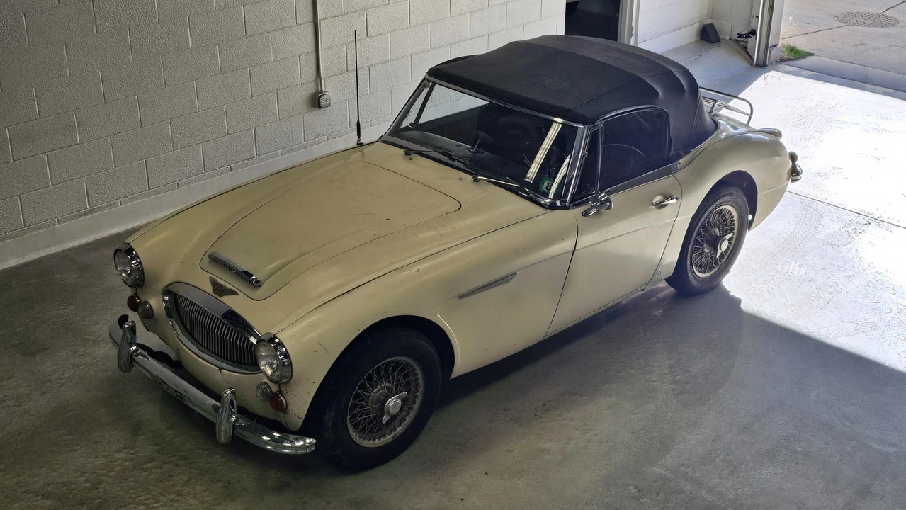1967 Austin-Healey 3000 Mark III - Image 12 of 31