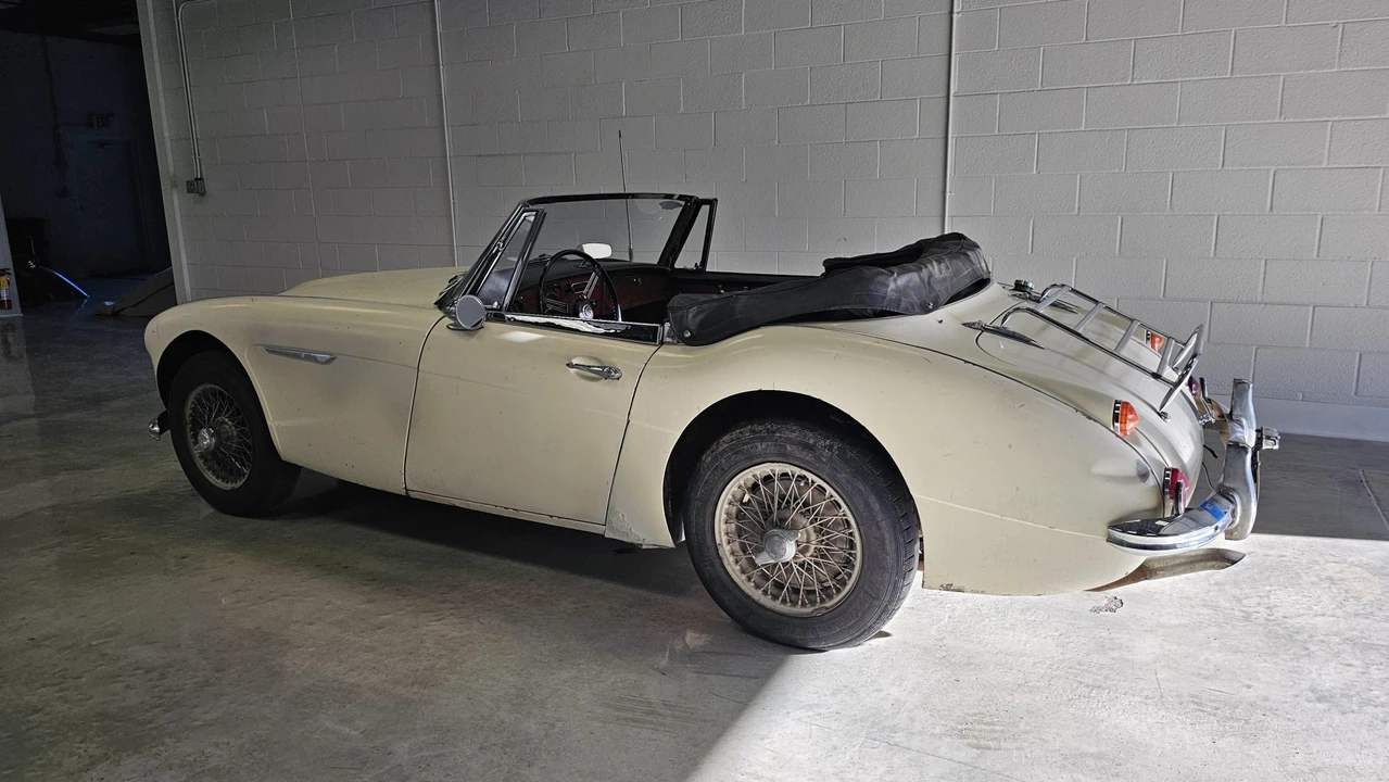 1967 Austin-Healey 3000 Mark III - Image 9 of 31