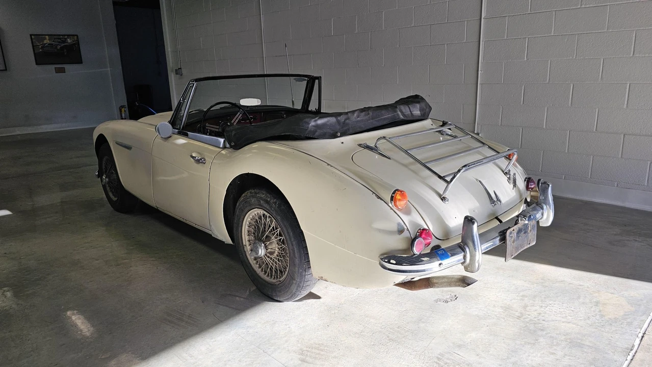 1967 Austin-Healey 3000 Mark III - Image 6 of 31