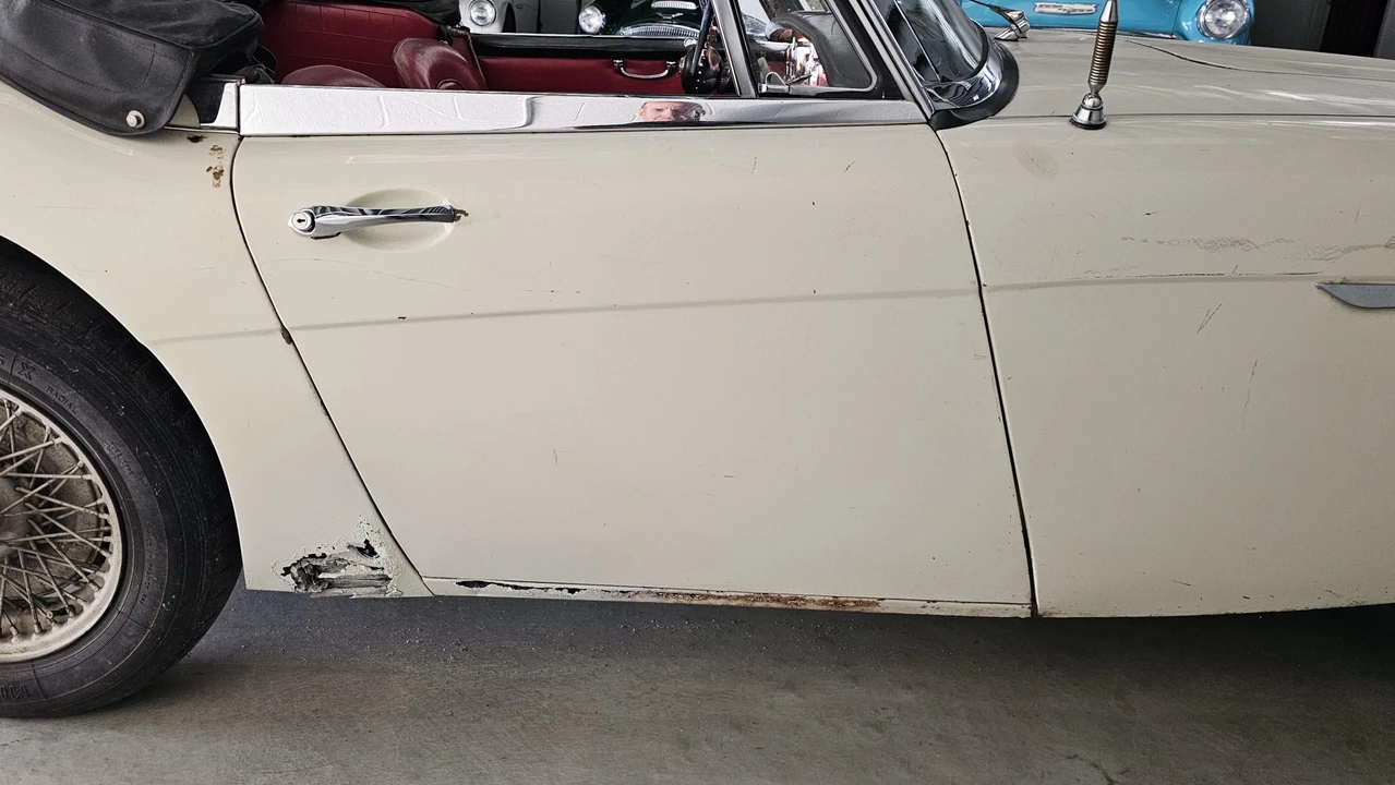 1967 Austin-Healey 3000 Mark III - Image 30 of 31