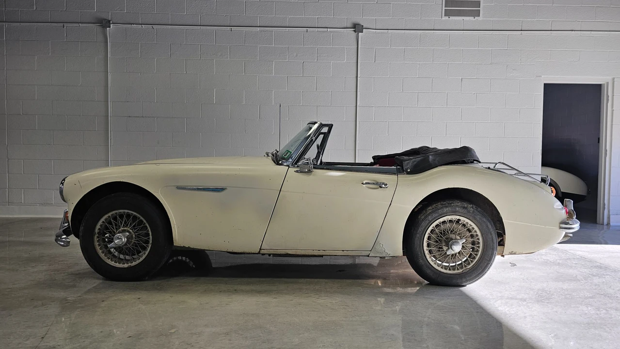 1967 Austin-Healey 3000 Mark III - Image 8 of 31
