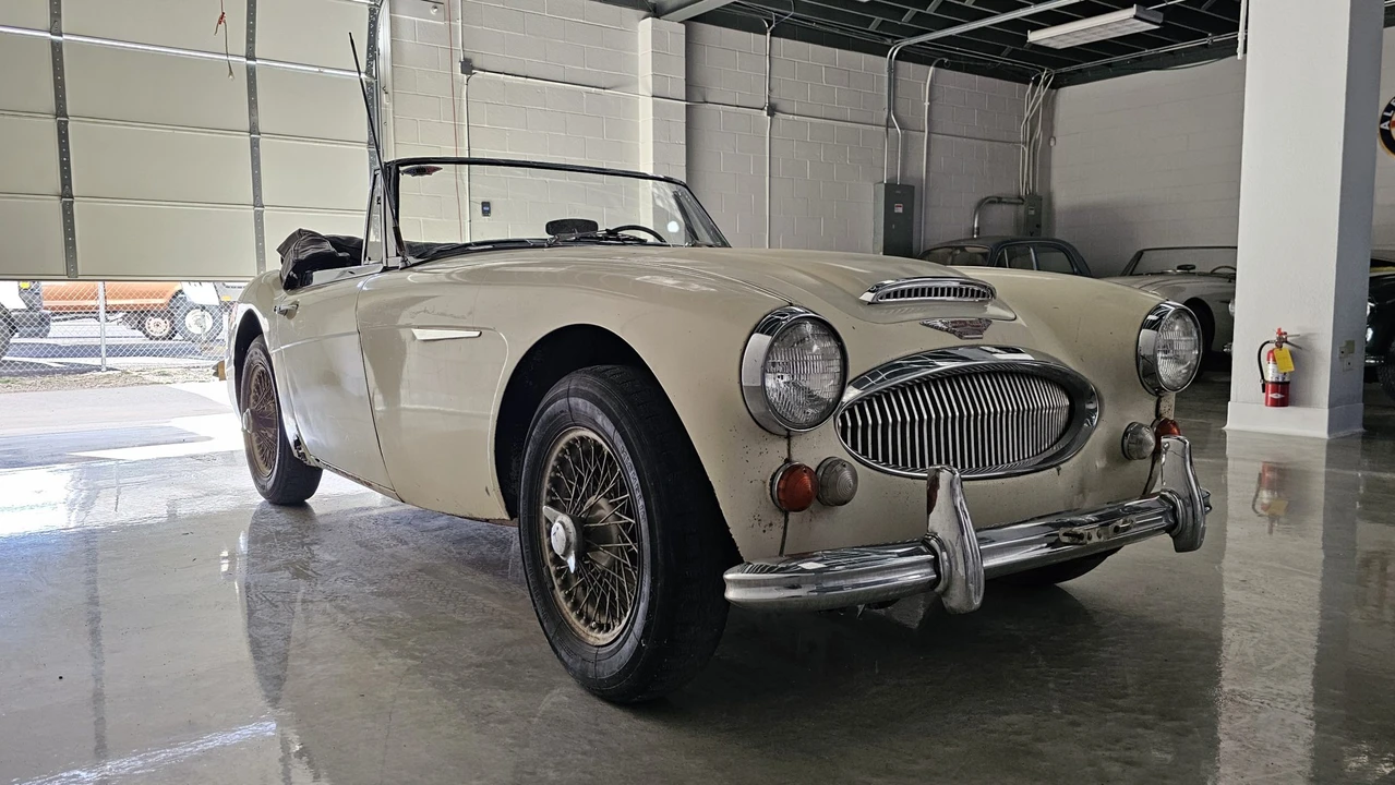 1967 Austin-Healey 3000 Mark III - Image 3 of 31