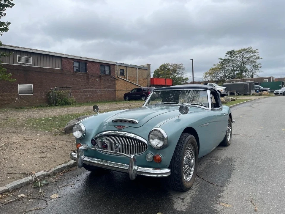 1967 Austin-Healey 3000 Mark III - Image 2 of 8