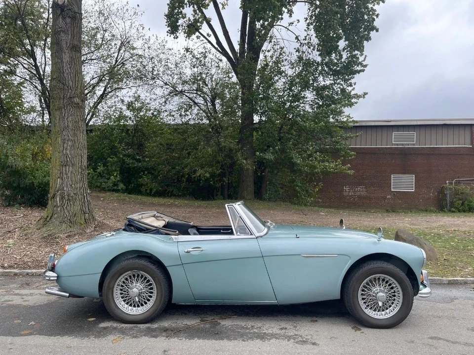 1967 Austin-Healey 3000 Mark III - Image 3 of 8
