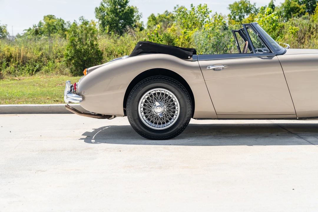 1967 Austin-Healey 3000 Mark III - Image 20 of 31