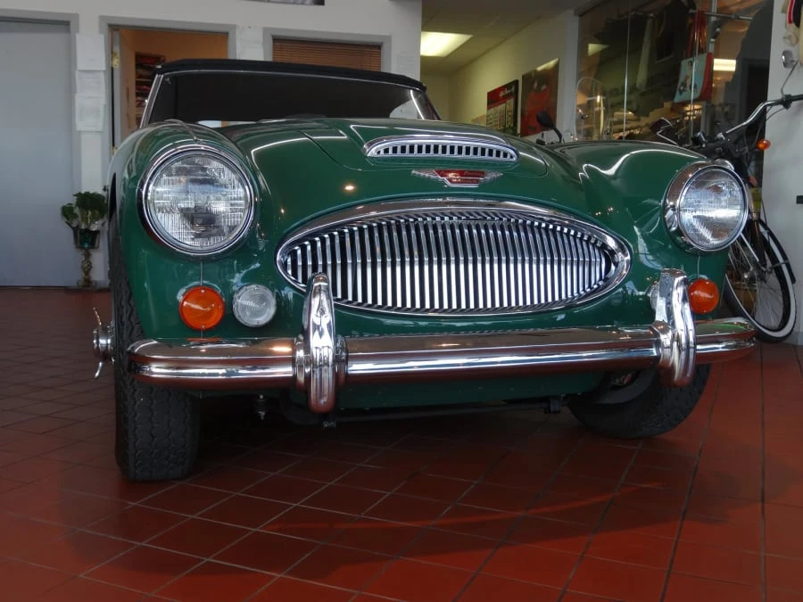 1967 Austin-Healey 3000 Mark III - Image 9 of 10