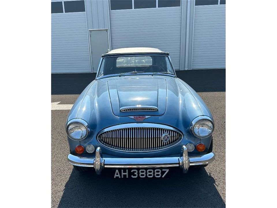 1967 Austin-Healey 3000 Mark III - Image 2 of 12