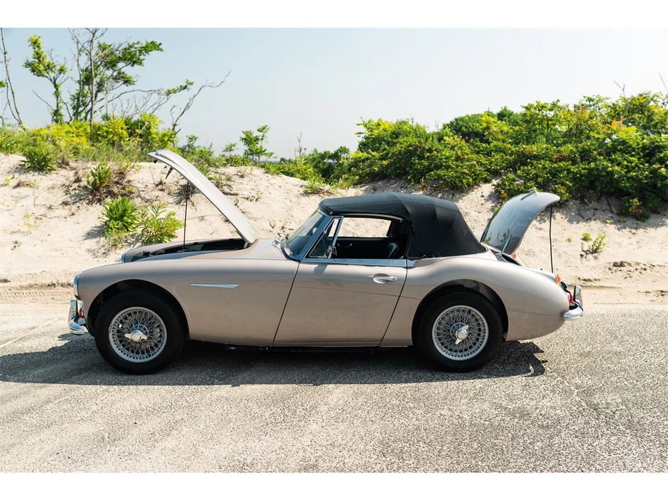1967 Austin-Healey 3000 Mark III - Image 13 of 31
