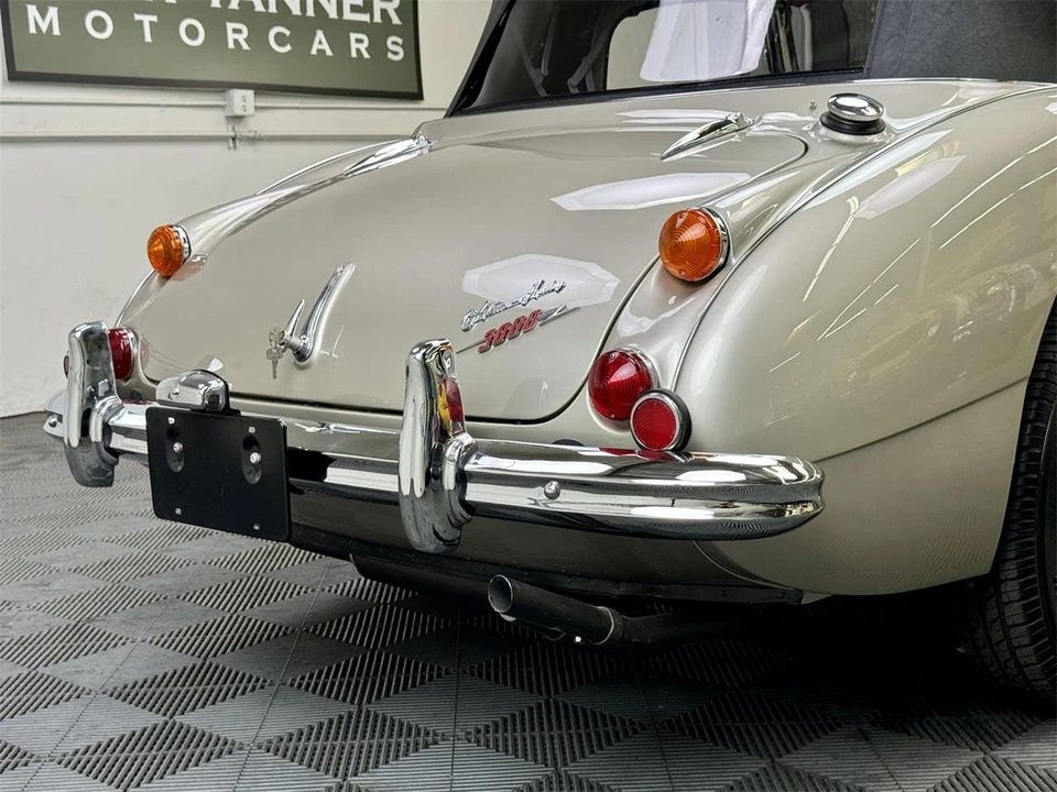 1967 Austin-Healey 3000 Mark III - Image 17 of 30