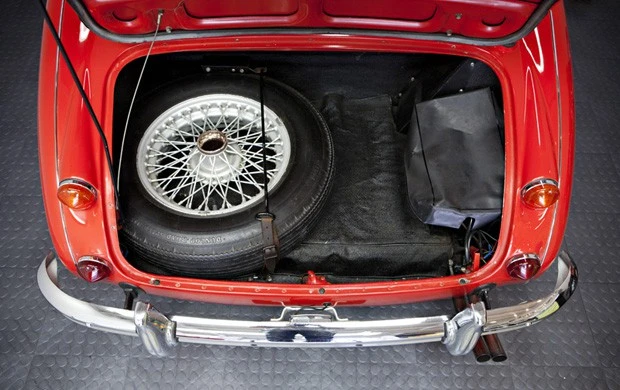 1967 Austin-Healey 3000 Mark III - Image 15 of 18