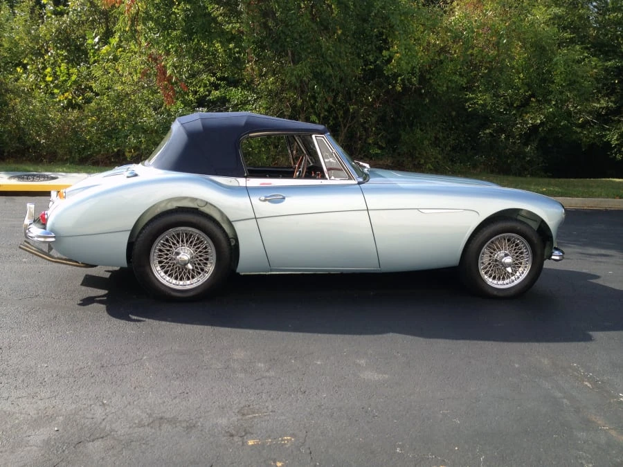 1967 Austin-Healey 3000 Mark III - Image 2 of 7