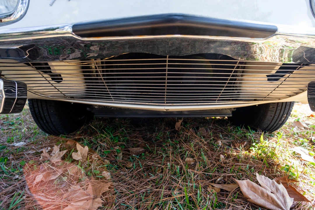 1967 Studebaker Avanti - Image 10 of 31
