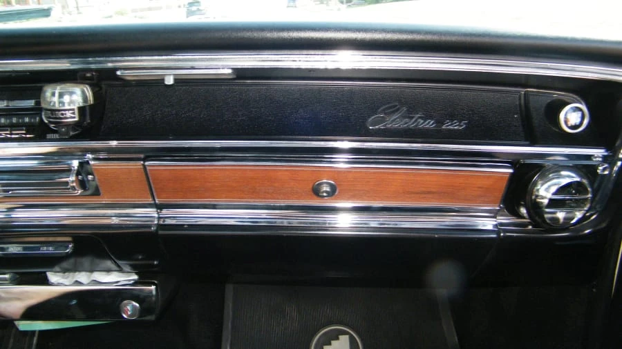 1967 Buick Electra - Image 8 of 11