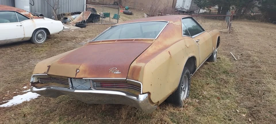 1967 Buick Riviera 2nd Gen - Image 2 of 3