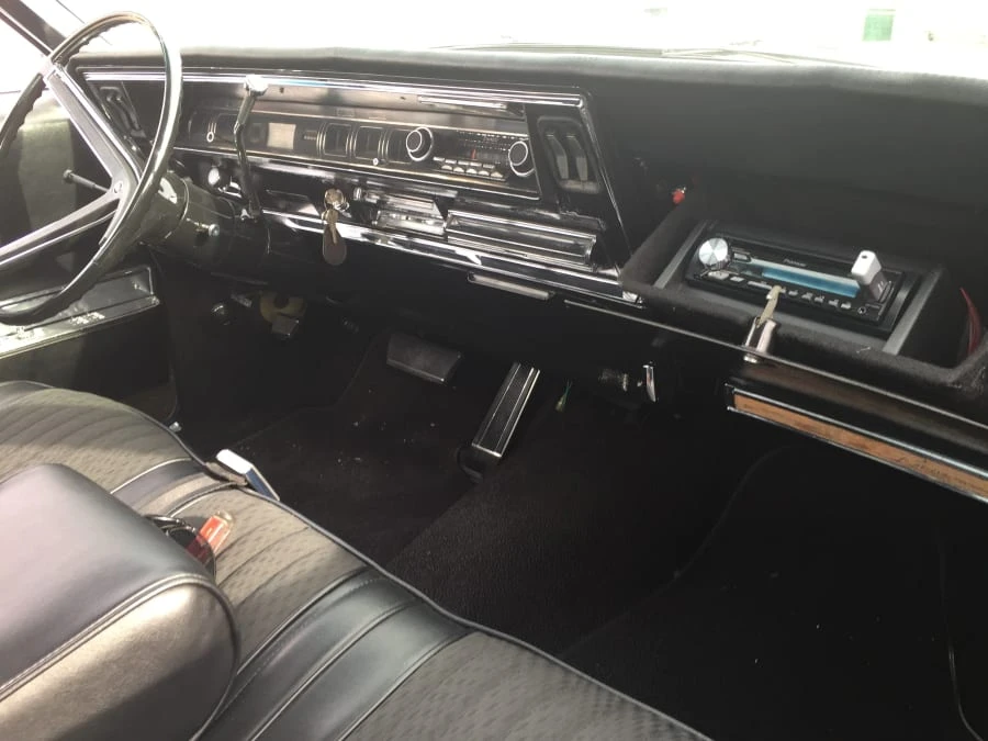 1967 Buick Riviera 2nd Gen - Image 5 of 9