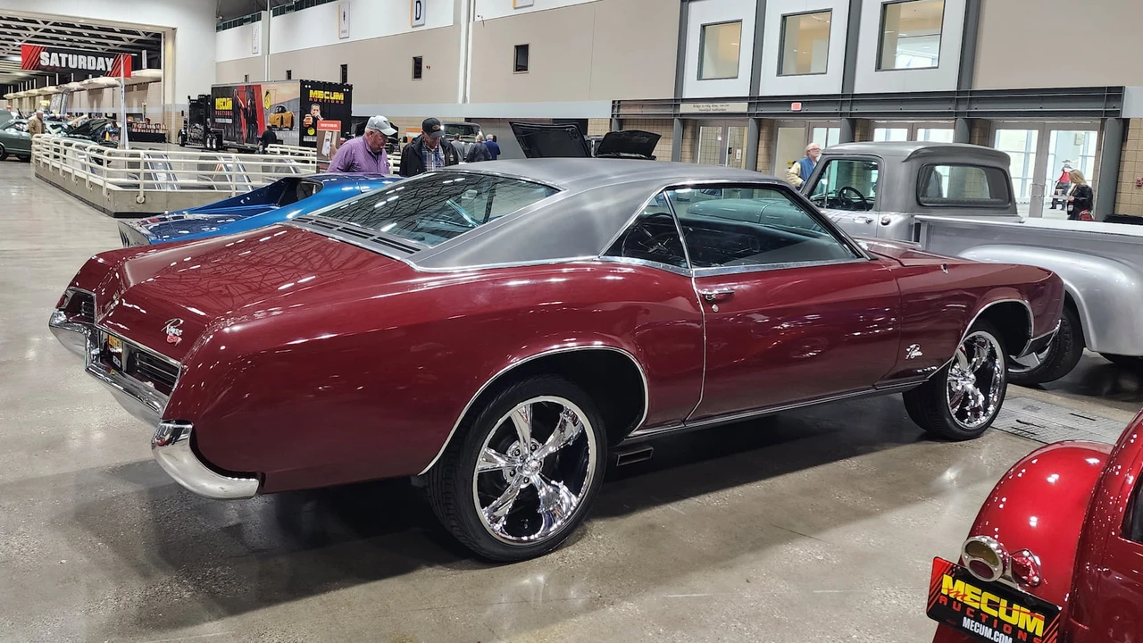 1967 Buick Riviera 2nd Gen - Image 6 of 8