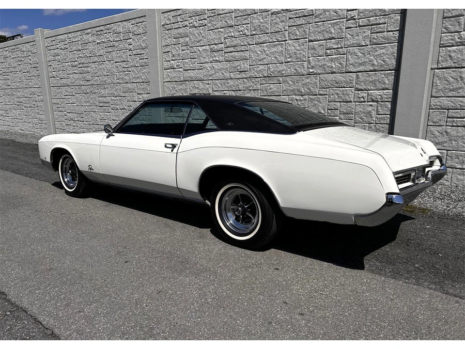 1967 Buick Riviera 2nd Gen - Image 9 of 31