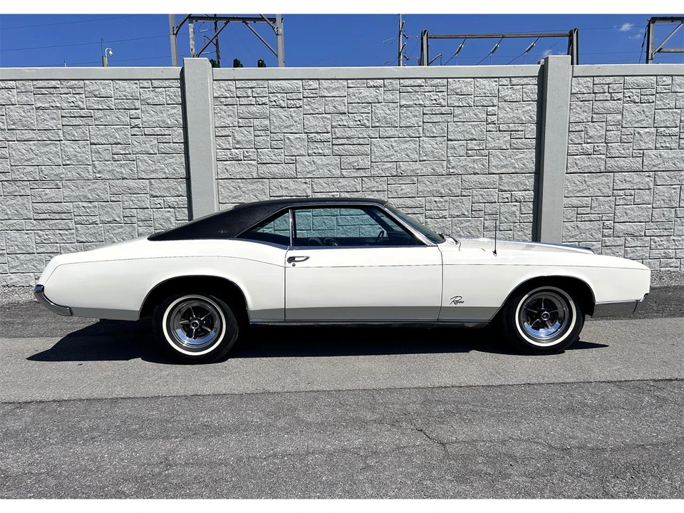1967 Buick Riviera 2nd Gen - Image 15 of 31