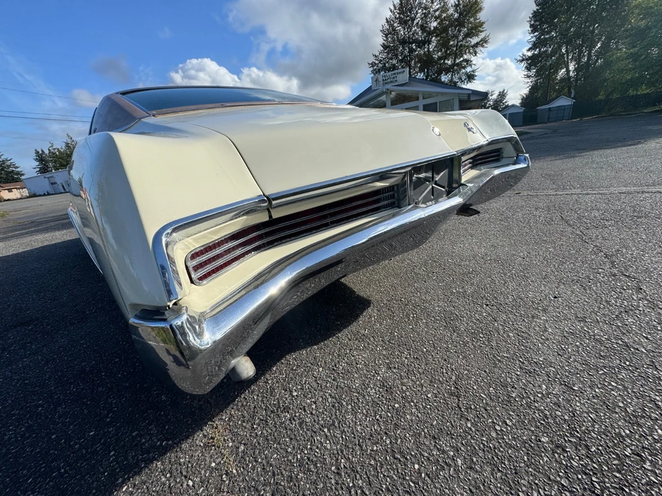 1967 Buick Riviera 2nd Gen - Image 11 of 21
