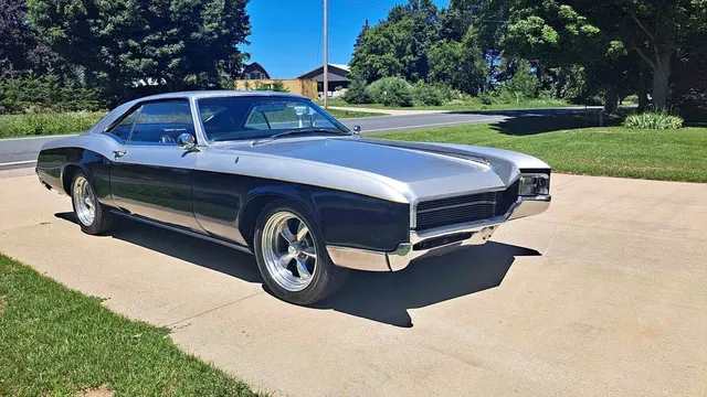 1967 Buick Riviera Coupe 2D