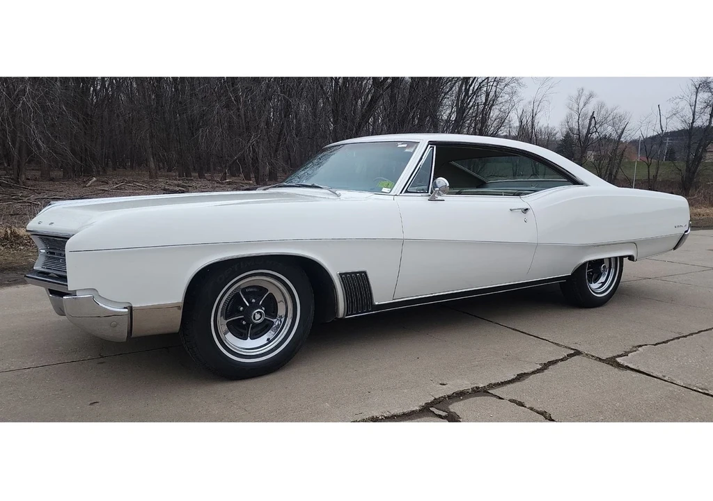 1967 Buick Wildcat - Image 16 of 21