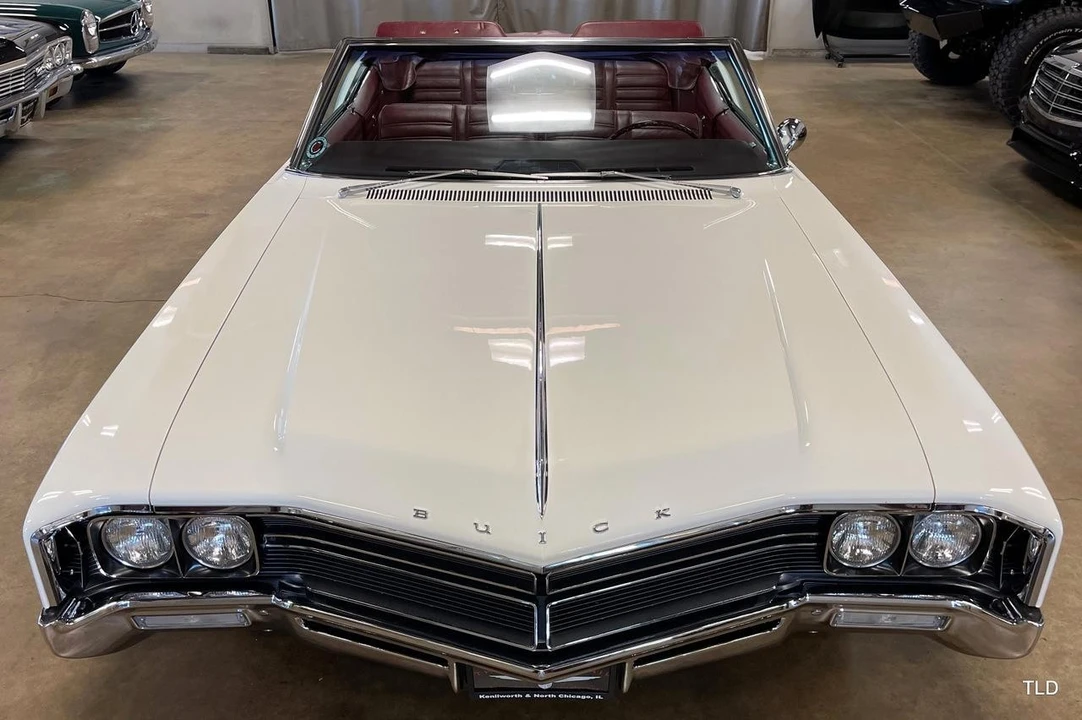 1967 Buick Wildcat - Image 16 of 21