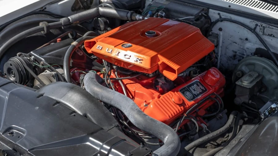1967 Buick Wildcat - Image 8 of 11