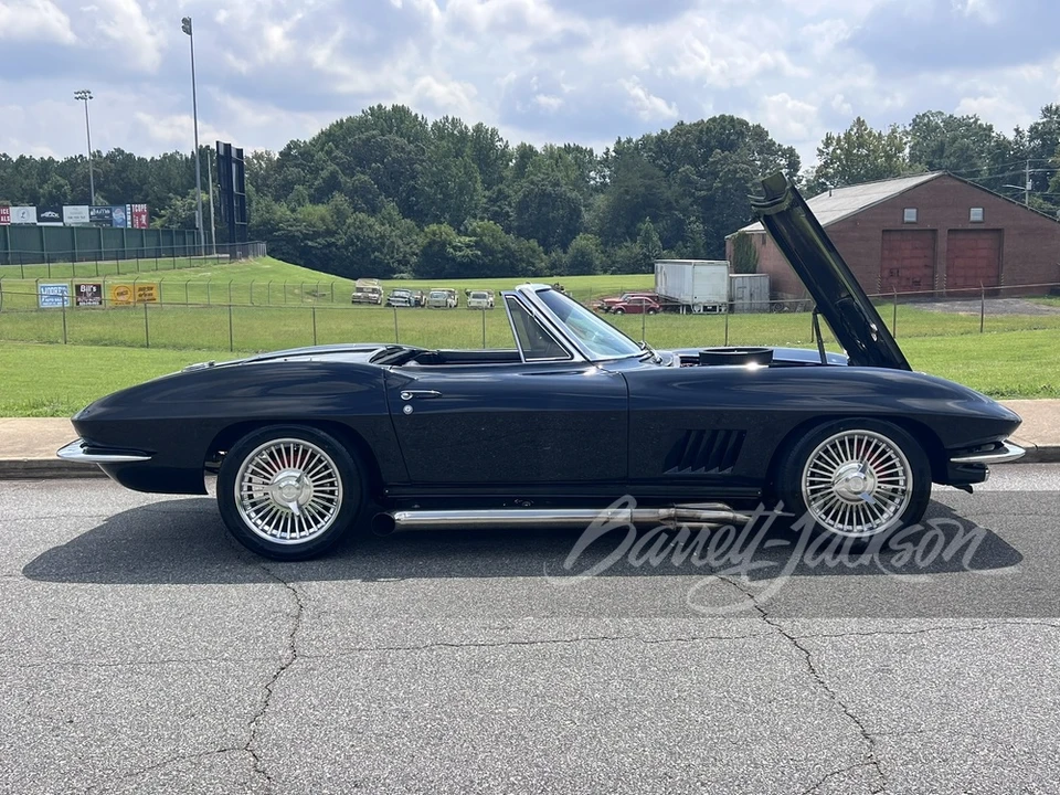 1967 Chevrolet Corvette C2 - Image 2 of 8