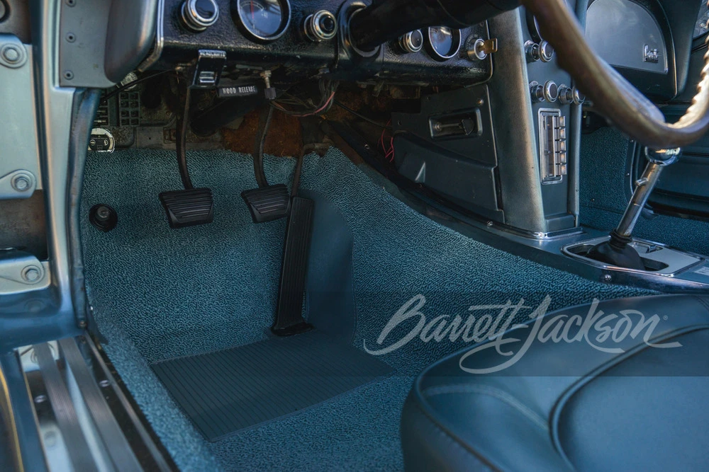 1967 Chevrolet Corvette C2 - Image 24 of 31
