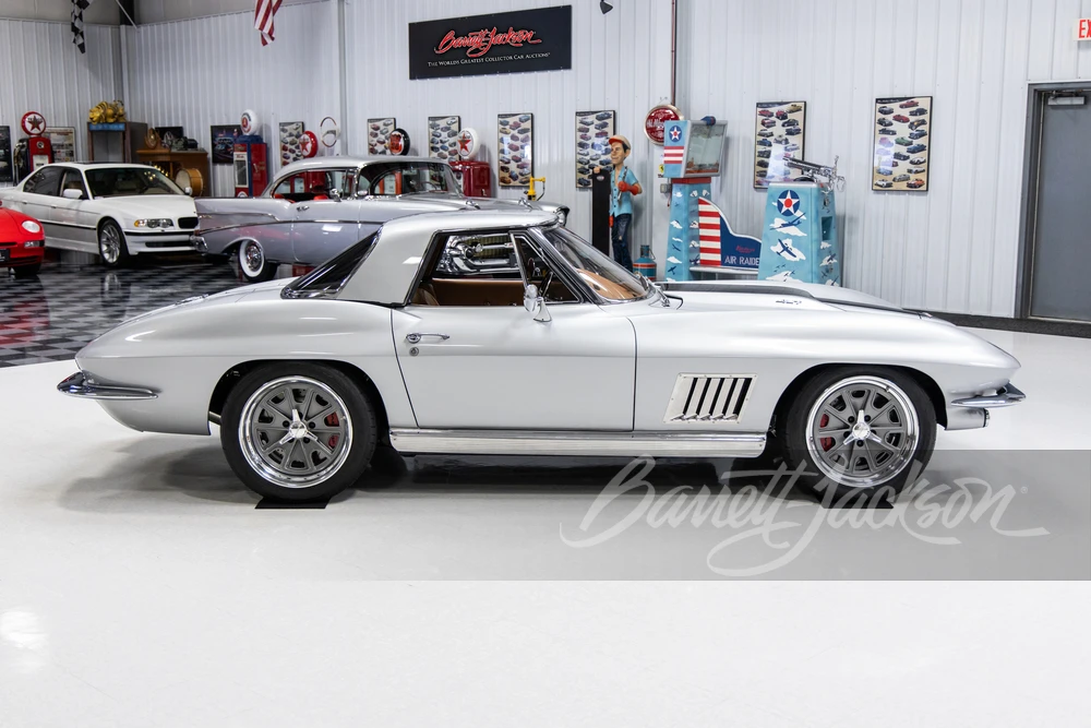 1967 Chevrolet Corvette C2 - Image 15 of 31