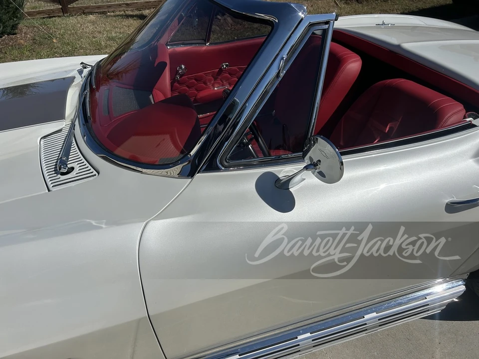 1967 Chevrolet Corvette C2 - Image 18 of 25