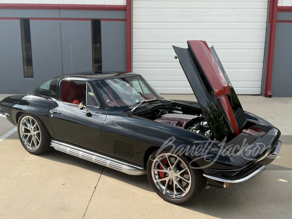 1967 Chevrolet Corvette C2 - Image 18 of 30