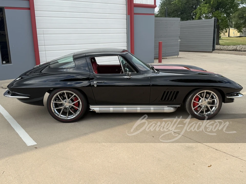 1967 Chevrolet Corvette C2 - Image 2 of 30
